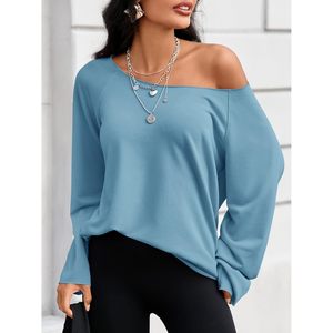 Tunique pour femme à épaules dénudées, manches longues, légère, coupe oversize, bleue, asymétrique, en jersey respirant - Product Image 2