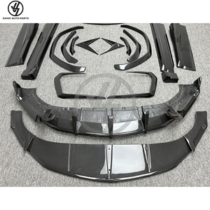 Kits de carrosserie en fibre de carbone sèche de haute qualité style Topcar pour URUS 2018-2019 : Jupes latérales, diffuseur avant, lèvre de pare-chocs arrière - Product Image 4