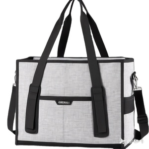 Bolso de Hombro Acolchado de Nailon y Algodón, Diseño Invernal, Moderno, Cuadrado, Mini, para Niña, Regalo, Estilo Puffer, para Exteriores, de Fábrica con Certificación BSCI - Product Image 1