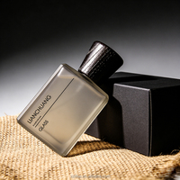 Fabricant chinois de flacons de parfum, flacon de parfum en verre noir de 50 ml avec couvercle en bois, flacon de parfum de 50 ml avec emballage OEM