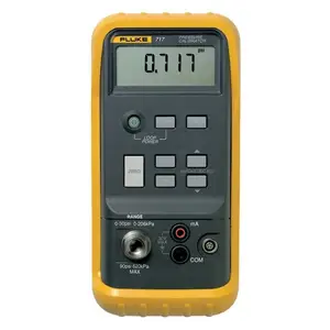 测量压力至10000 psi/700 bar内部传感器至5000 PSI/345 bar传感器Fluke 717压力校准器
