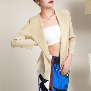 2025 Cardigan di media lunghezza pieghettato Miyake Casual da donna alla moda <span class=keywords><strong>con</strong></span> <span class=keywords><strong>frange</strong></span> larghe per camicie e camicette primaverili - Product Image 2
