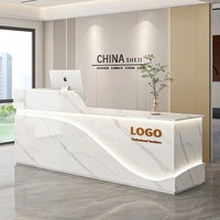 Comptoir de réception moderne en bois LED demi-rond, modulaire et incurvé, de luxe, pour hall commercial, bureau ou hôtel