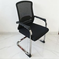 Chaises de conférence modernes, simples, personnalisables et confortables pour réunions, formations du personnel et bureaux