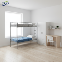 Lit superposé métallique argenté à deux niveaux pour adultes, design moderne, pliable, idéal pour les dortoirs scolaires, les hôtels et les chambres de travailleurs.