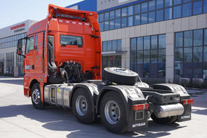 Nuevo Camión Tractor Sinotruk Howo 2024 de 400HP Euro III con Motor Weichai, Capacidad de Carga de 31-40T, Tracción 6x4 - Product Image 6
