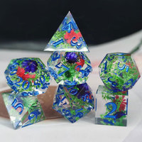 Ensemble de dés en résine polyédriques D6 personnalisés en gros pour les jeux de société DND, dés sculptés en spirale pour Donjons et Dragons, dés pointus pour COC
