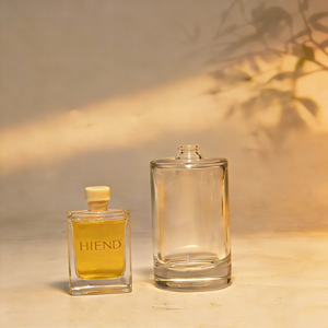 Bouteille <span class=keywords><strong>d</strong></span>'arôme en verre transparent de 50 ml/100 ml aux tons chauds, élégant récipient diffuseur pour des rituels de salle de bain sereins et des présentoirs de coiffeuse charmants - Product Image 2