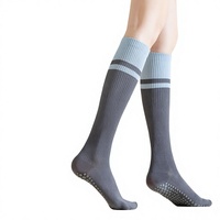 Chaussettes de compression pour mollets de yoga pour femmes, professionnelles, pour le sport, le fitness, la course à pied, la corde à sauter, amincissantes, mi-longues, rayées