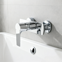 Robinet de douche mural à poignée unique en alliage de zinc au design moderne, avec noyau en céramique, adapté aux salles de bain d'hôtels et d'appartements