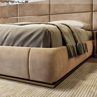 Ensemble de meubles de chambre à coucher Gainsville, lit double king size de luxe en cuir premium avec éclairage LED
