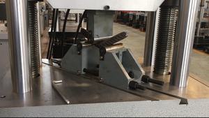 Contrôle hydraulique par ordinateur 600KN pour essais de flexion en traction de barres d'acier renforcées ASTM A370 - Product Image 3