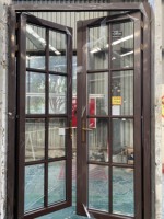 Porte extérieure en aluminium composite de haute qualité avec design à coins arrondis, porte en bois à battants, porte en verre pour maison, villa, hôtel