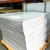 Feuille de PET transparente à haute adhérence, résistante aux UV, type fin, excellente flexibilité pour l'impression d'étiquettes, légère, taille personnalisée