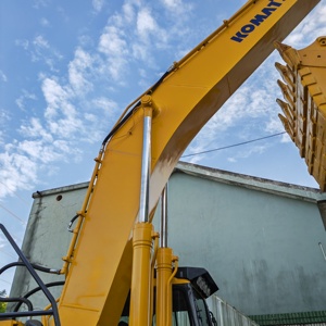 Excavatrice sur chenilles Komatsu PC400 d'occasion, 40 tonnes, modèle 2022, moteur, transmission, excellent état, 100% origine Japon - Product Image 4