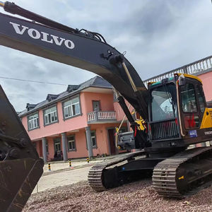 Excavatrice sur chenilles hydraulique d'occasion VOLVO EC240, 24,5 tonnes, 90% neuve, moteur Volvo Penta d'origine, puissance de 130 kW, certifiée EPA CE - Product Image 2