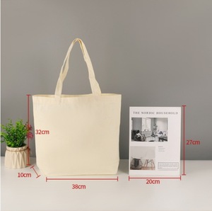 Bolsa de compras reutilizable, ecológica, plegable, de tamaño mediano, con logotipo personalizado, correa de hombro en contraste, cierre de tirón y algodón grueso. - Product Image 4