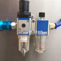 Remplisseuse semi-automatique à piston vertical pour boissons, eau, jus, liquide, canettes et bouteilles en plastique