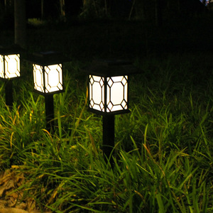 Lampe solaire de jardin LED extérieure résistante à l'eau pour pelouse, patio, décoration de jardin, piquet inclus, batterie incluse, durée de vie de 50 000 heures, garantie de 2 ans - Product Image 3