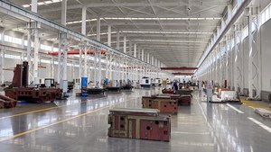 Aspiradora Robot 6 Pro con Función de Autolimpieza, 30000 Pa, Recogida de Pelo de Mascotas, Telescópica, HEPA, para Uso en Exteriores y Garajes - Product Image 2