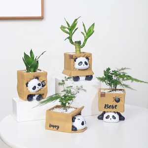 Nouveau fait à la main personnalisé Animal résine plantes succulentes plantation conteneur De Fleur décor Salon dessin animé Panda décoratif planteur Pots de fleurs - Product Image 1