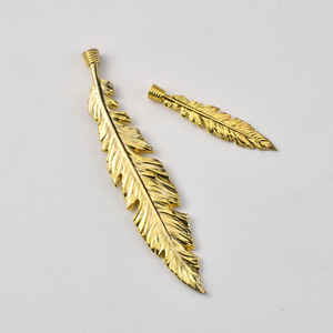 Adorno Metálico con Forma de Hoja de Pluma, Aleación de Zinc, Chapado en Oro, Grande y Pequeño, Decoración para Hogar, Oficina, Estudio, Estilo Bohemio - Product Image 1