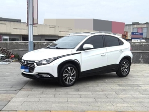 Luxgen U5 SUV 1.6 Unlimited 2016 2017 2018, transmission automatique, <span class=keywords><strong>véhicule</strong></span> d'<span class=keywords><strong>occasion</strong></span>, couleur foncée, caméra de recul - Product Image 2