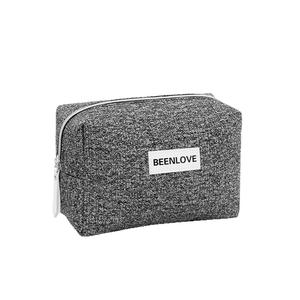 Bolsa de maquillaje Beenlove negra y beige, estuche cosmético portátil para viaje, almacenamiento de artículos de cuidado de la piel y artículos de aseo. - Product Image 1