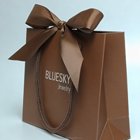 Sacs de shopping en papier cadeau de luxe personnalisés, imprimés, en matériaux recyclés, papier artistique, emballage pour montres et bijoux, logo personnalisé, couleur personnalisée