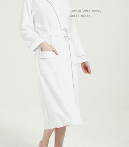 Accappatoio in microfibra bianco da donna in cotone di alta qualità con Logo personalizzato all'ingrosso Hotel Waffle Spa Robe - Product Image 3