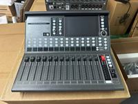 Console de mixage audio numérique professionnelle MX20 à 20 canaux avec écran tactile de 7 pouces, contrôle Wi-Fi et enregistrement USB pour sonorisation en direct