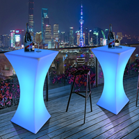 Table de cocktail en plastique LED, mobilier de bar portable pour événements commerciaux en plein air, hôtels, boîtes de nuit, banquets