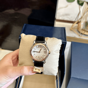 Reloj de Cuarzo para Mujer en Tono Oro Rosa con Correa de Cuero Negra y Esfera con Cristales Flotantes Chopards - Product Image 2