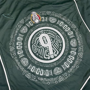 Camisa de Futebol Retrô Clássica Personalizada de Qualidade Original com Colagem por Sublimação para Clubes - Product Image 4