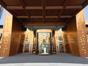 Puerta Giratoria Automática de Acero Inoxidable con Diseño de Sellado Térmico para Centros Comerciales, <span class=keywords><strong>Supermercados</strong></span> y Entradas de Aeropuertos - Product Image 3