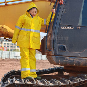 Chubasquero DE TRABAJO Industrial de alta calidad Poncho de PVC y poliéster Impermeable rainsuit Durable Heavy Duty Safety Rain Jacket - Product Image 4