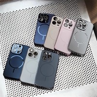 Accessoires de téléphone portable de protection pour iPhone 16 Pro 2025 nouveau étui de téléphone portable de charge sans fil pour iPhone 17 16 15 14 13 12