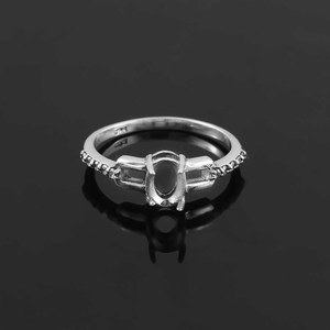 แหวนเพชรโมอิสทรงรีรูปวงรีกึ่งภูเขาสีเงิน925เรียบหรูตัดเป็นรูปวงรีขนาด6x4มม. เครื่องประดับเงิน925 - Product Image 4