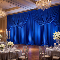 KAVI Rideau de fond de scène de mariage de luxe en soie de lait bleu Klein, draperie ondulée, jupe de table assortie, décoration pour banquets et événements