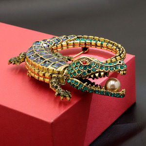 YB-58 Cổ Điển Quần Áo Đồ Trang Sức Hợp Kim Kim Cương Pha Lê Rhinestone Kích Thước Lớn Men Động Vật Cá Sấu Trâm - Product Image 5