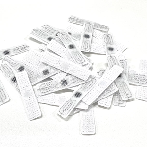 재고 유연한 패브릭 섬유 리넨 추적 빨 <span class=keywords><strong>RFID</strong></span> 태그 860 - 960MHz 전체 주파수 장거리 <span class=keywords><strong>UHF</strong></span> <span class=keywords><strong>RFID</strong></span> 세탁 태그 - Product Image 1