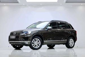 Guazi seconde main propre <span class=keywords><strong>2017</strong></span> Volkswagenn Touaregg 3.0L <span class=keywords><strong>à</strong></span> blanc conduite <span class=keywords><strong>à</strong></span> gauche voiture d'occasion <span class=keywords><strong>à</strong></span> <span class=keywords><strong>vendre</strong></span> en Chine prêt <span class=keywords><strong>à</strong></span> expédier - Product Image 2