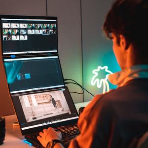 Monitor dual portátil de 15,6 pulgadas IPS plegable Triple Monitor con interfaz tipo C para negocios y juegos para computadora portátil - Product Image 1