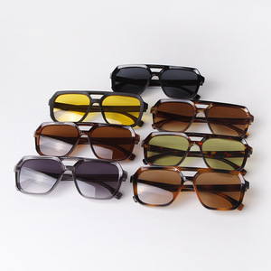 Lunettes de soleil vintage 2026 personnalisées avec logo, monture PC double pont pour hommes et femmes, protection UV400, imprimé léopard, style pilote carré - Product Image 2