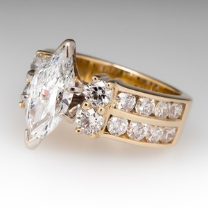 Anello Classico a Forma di Marquise, Design Elegante per Donne - Product Image 4