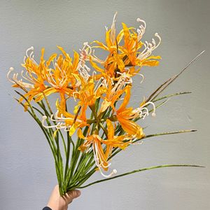Flores Artificiales de Lirio Araña de Seda Meng Jie, Color Naranja, Rama Individual, Decoración para el Hogar, Accesorios para Bodas - Product Image 1