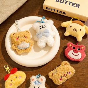 Breloques de sac promotionnelles en gros, mini-jouets en peluche doux au design de petits personnages Kawaii, porte-clés en peluche mignons et personnalisés - Product Image 1
