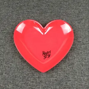 Пластиковая пластина в форме сердца из меламина