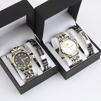 Boîte cadeau pour montres de couple, design carré à rabat, extérieur en cuir PU, intérieur en plastique, pour deux montres, accessoire de poignet