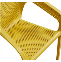 2023 Offres Spéciales extérieur meubles en plastique chaise de loisirs nordique simple creux fauteuil extérieur en plastique chaise de salle à manger